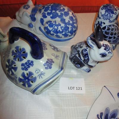 Ceramic Blue/White Animal Decor