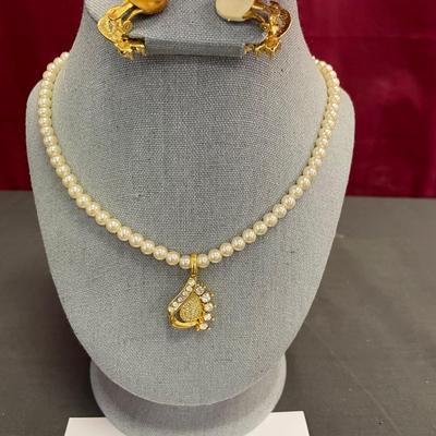 Necklace and earrings