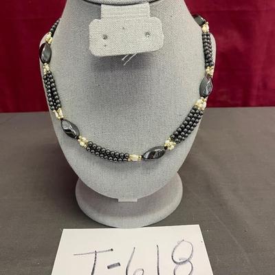 Long set of beads