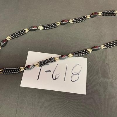 Long set of beads