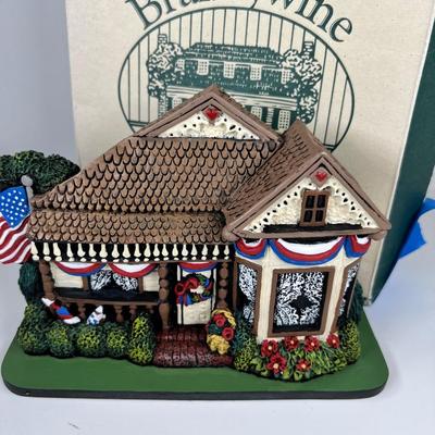 Brandywine Collectibles Stone cast 4th of July Cottage