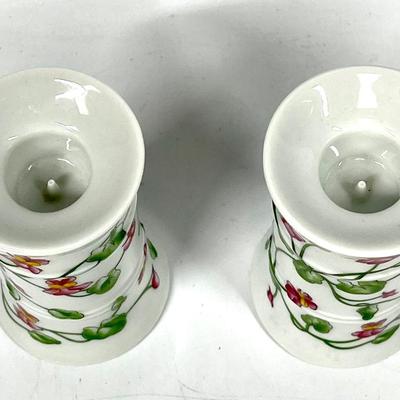 White floral pattern ceramic candle holder set
