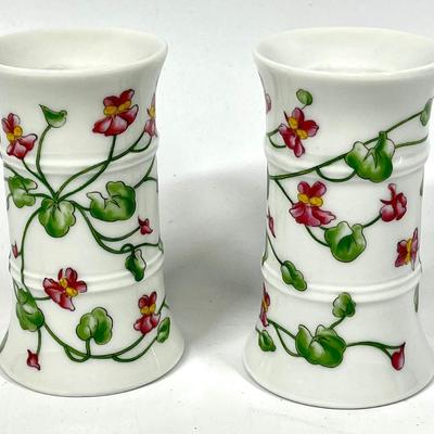 White floral pattern ceramic candle holder set