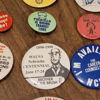 Lot 13: Vintage Buttons - Pins
