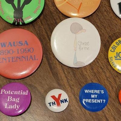 Lot 15: Vintage Buttons & Pins (#2)