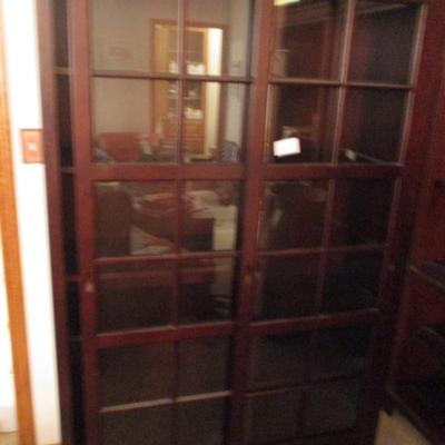 Mahogany Wooden bookshelf