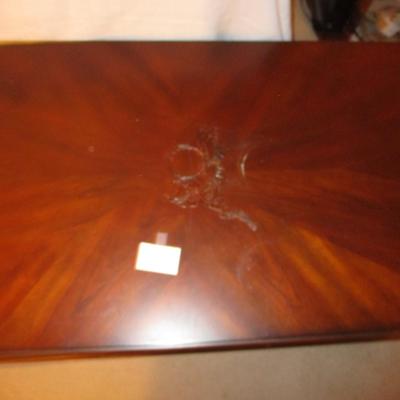 Vintage Mahogany Coffee Tabe w/Basket Drawers