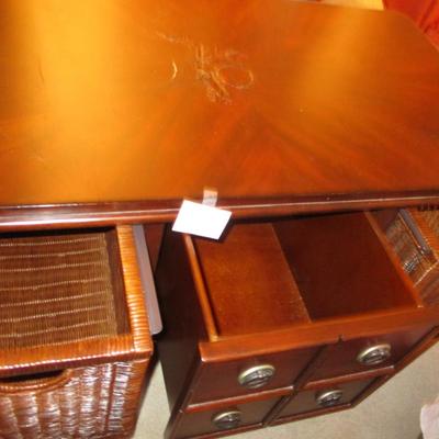 Vintage Mahogany Coffee Tabe w/Basket Drawers
