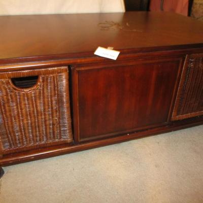 Vintage Mahogany Coffee Tabe w/Basket Drawers