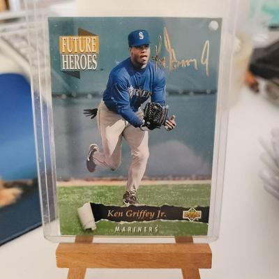 Upperdeck Future Heroes Gold Signture Ken Griffey Jr.