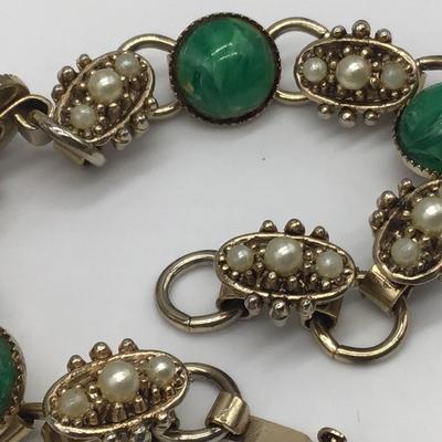 Vintage Faux Jade Link and Faux Pearl  Bracelet  Gold Tone