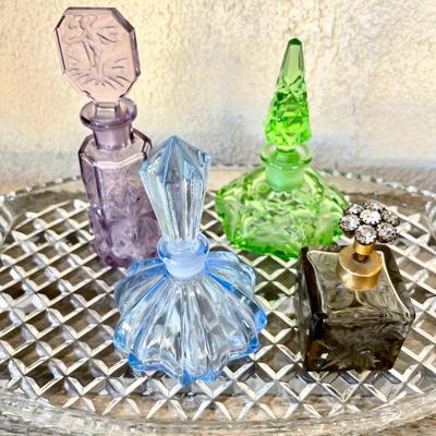 GROUP OF 4 VINTAGE GLASS PERFUME BOTTLES CRYSTAL TRAY