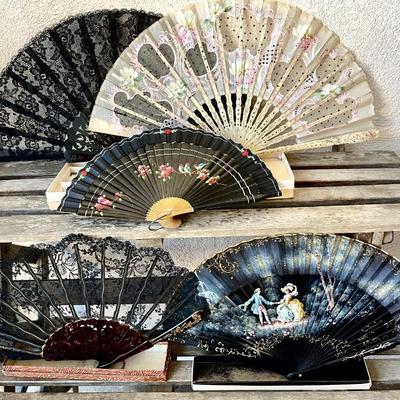 GROUP OF 5 VINTAGE LADIES HAND FANS LACE & PAINTED