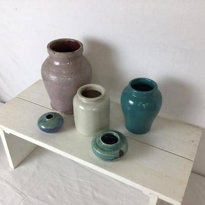 Lot. 6217. Assorted Vases