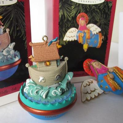 2 Older Hallmark Ornaments: Jolly Wolly Ark, 1996 and Liting the Way Angel, 1996