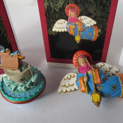 2 Older Hallmark Ornaments: Jolly Wolly Ark, 1996 and Liting the Way Angel, 1996