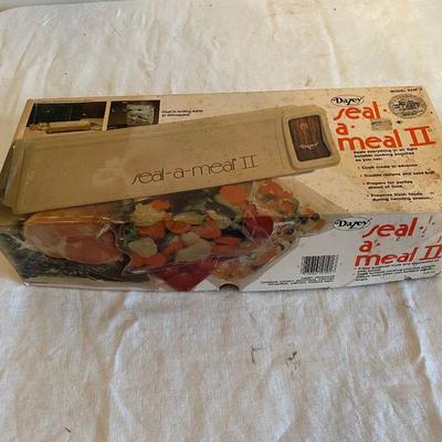 Reto/Vintage Seal -a- Meal