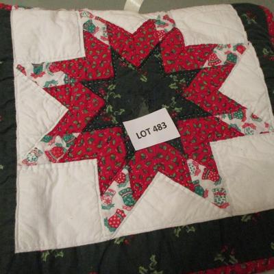 Table Topper Christmas Quilt