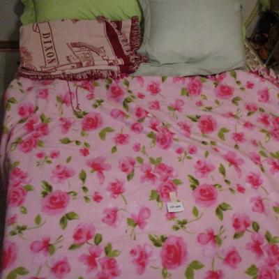 Afghan & Fleece Throw