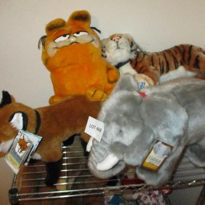 Habitat Collectibles/Stuffed Animals & Beanies