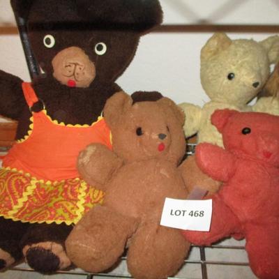 Habitat Collectibles/Stuffed Animals & Beanies