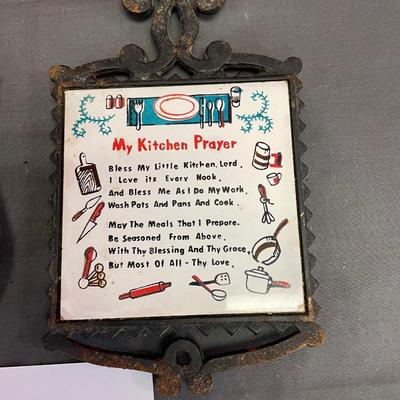 2 trivets