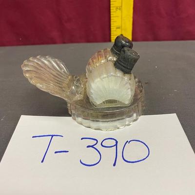 Vtg deco Pairette â€œTurkeyâ€ glass salt and pepper shakers