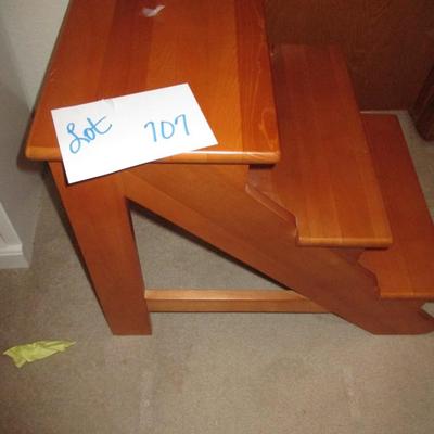 Levenger Maple Library Stool