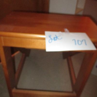 Levenger Maple Library Stool