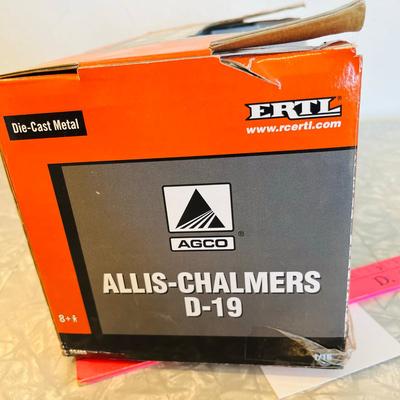 Ertl Allis-Chalmers D19 NIB