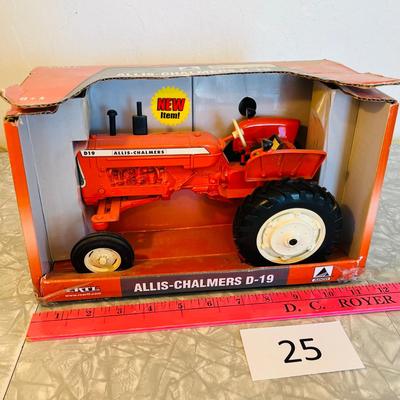 Ertl Allis-Chalmers D19 NIB