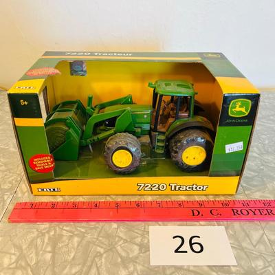 John Deere 7220 Tractor NIB