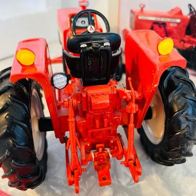 Allis-Chalmers One-Sixty Tractor NIB