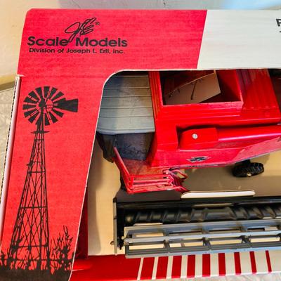 Massey Ferguson 8780 Combine NIB