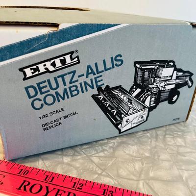 Ertl Deutz-Allis Combine NIB