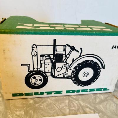 Ertl Signature Deutz Diesel Tractor NIB