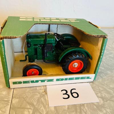 Ertl Signature Deutz Diesel Tractor NIB