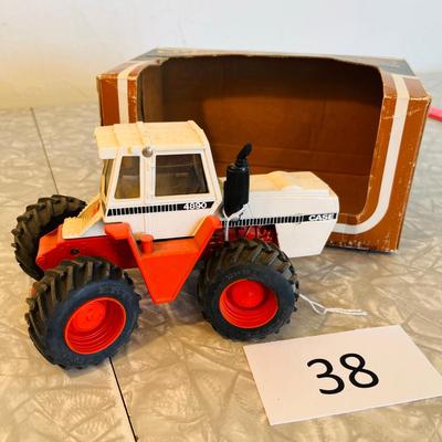 Ertl Case 4-WD 4890 NIB