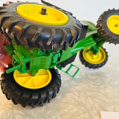 Ertl John Deere 7800 Tractor