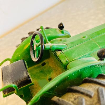Ertl John Deere Diesel Tractor 80