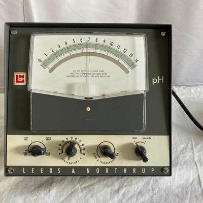 Vintage Leeds & Northrup PH Meter