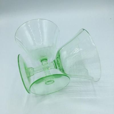 Elegant Vaseline glass ribbed sherbet/champagne coupe glasses