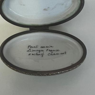 6266 Crummel Enamel Boxes and Limoge Kitten Box