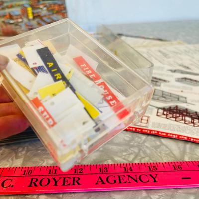 Kenner's Girder & Panel Building set NIB