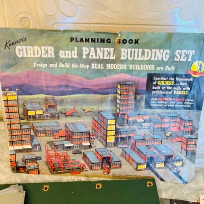 Kenner's Girder & Panel Building set NIB