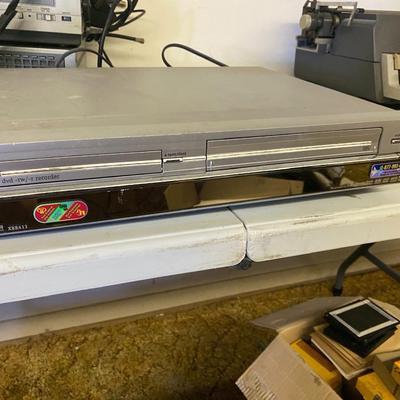 Zenith DVD -RW VCR Combo Recorder