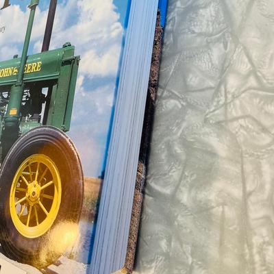 Book - Ulitmate Guide To Tractors