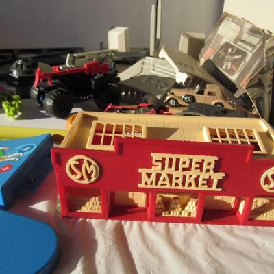Lot of Toys For Parts and Pieces