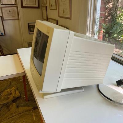 WOW Vintage Daewoo Gaming Monitor