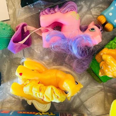 Lot of Fast Food Toys